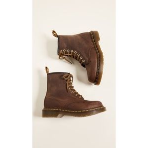 Dr. Martens 1460 8 Eye Boots